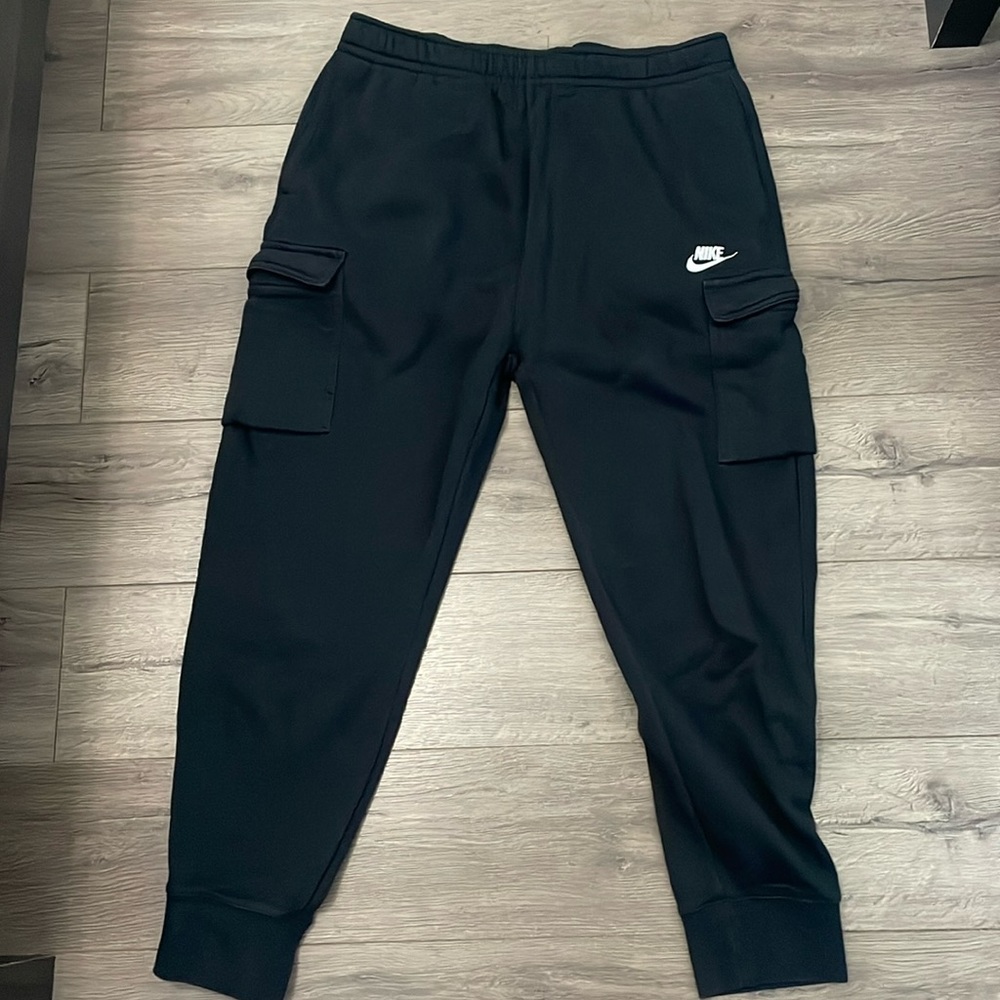 Nike black joggers men’s